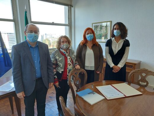 Colaboração com o Tribunal